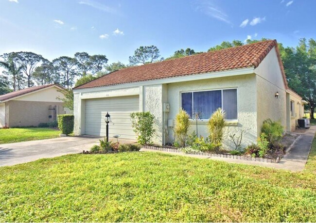 Building Photo - 433 San Jose Dr