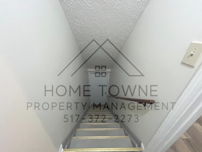 Building Photo - 1831 Hoyt Ave