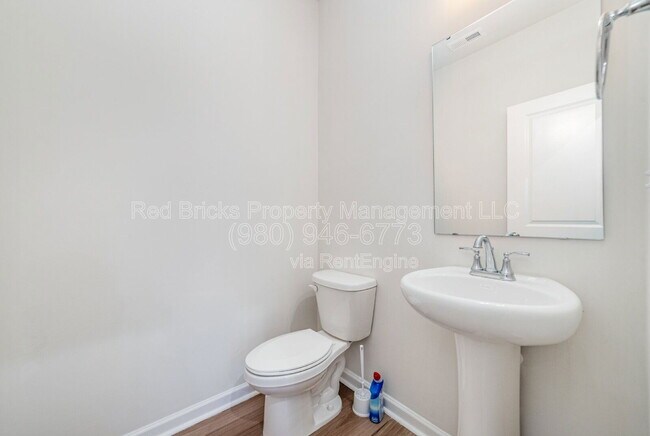 Building Photo - 8929 Peatland Aly