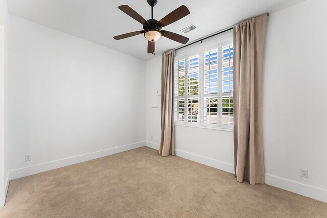 Building Photo - 4145 E Campbell Ave