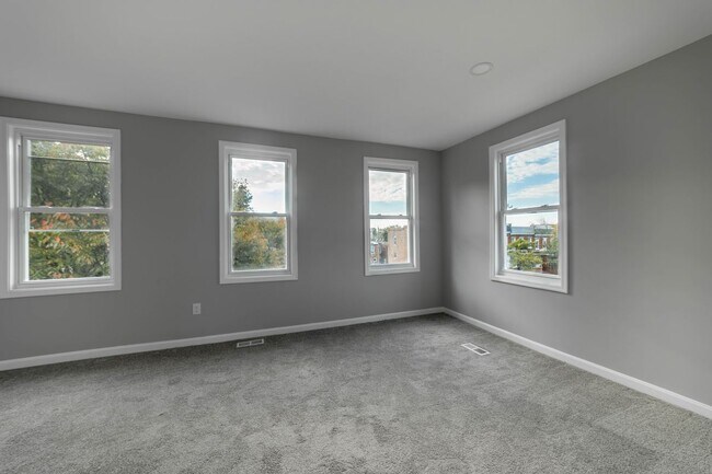 Building Photo - 2600 Garrett Ave