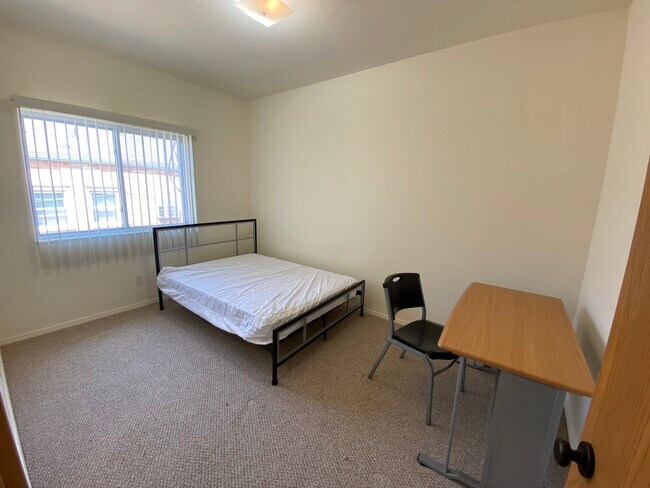 Building Photo - 301 South 4th Street, Unit 1BR