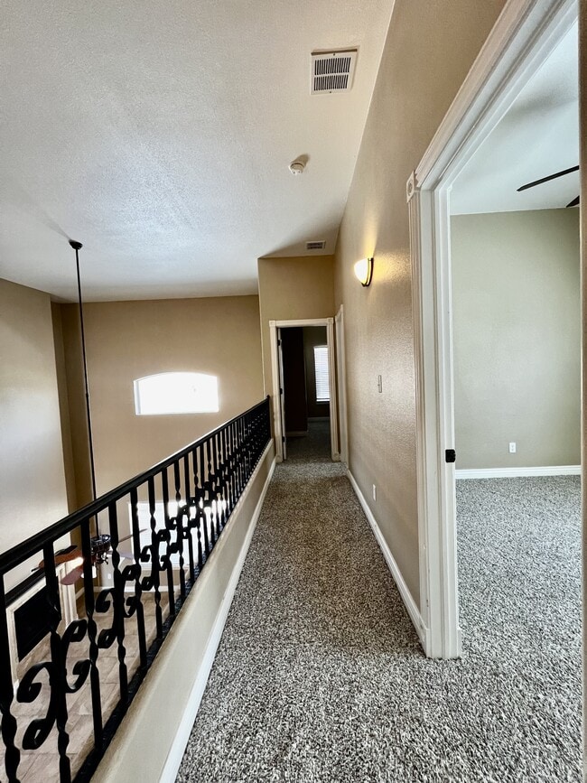 Building Photo - 3727 Grand Bahamas Dr