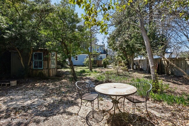 Building Photo - 15 Woolley Ave