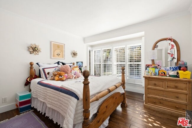 Building Photo - 1456 Roscomare Rd