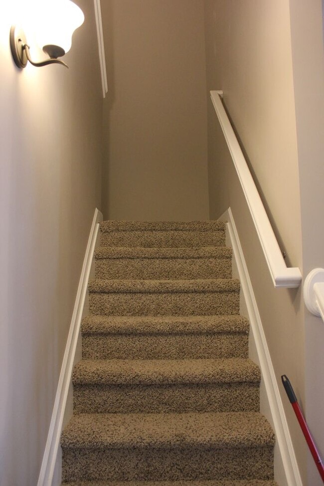 Building Photo - Cedar Point Townhouse for Rent!