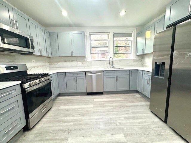 Building Photo - 6724 N Campbell Ave