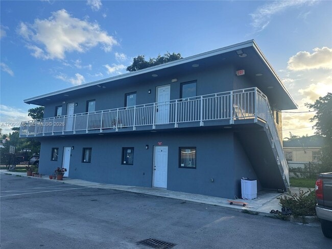 Building Photo - 587 NW 100th St