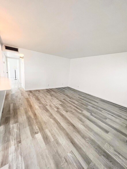 Building Photo - 58 Normandy Ln