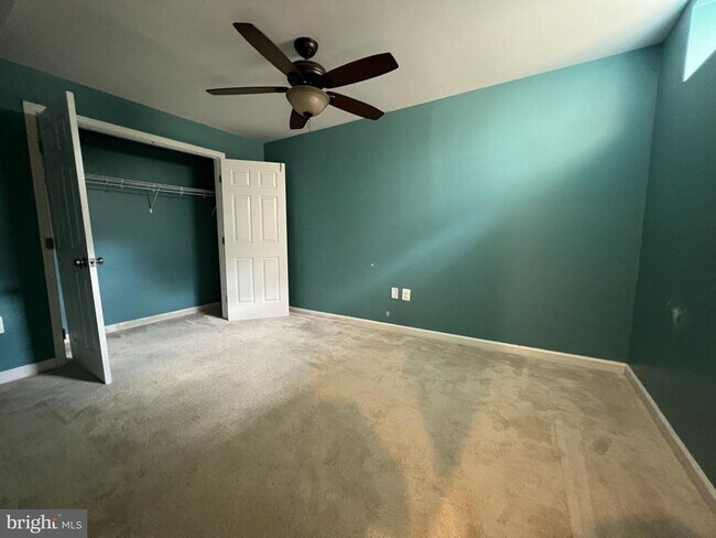 Building Photo - 4511 Nightingale Ct