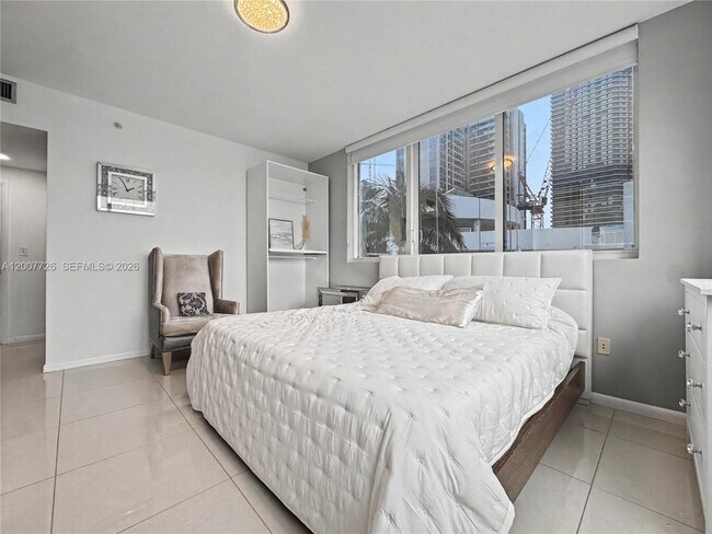 Building Photo - 253 NE 2nd St