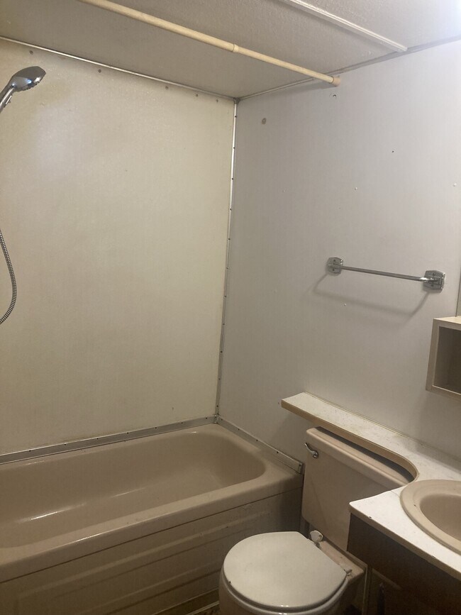 Building Photo - 2006 East Prospect Road