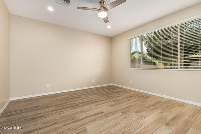 Building Photo - 19874 W Devonshire Ave