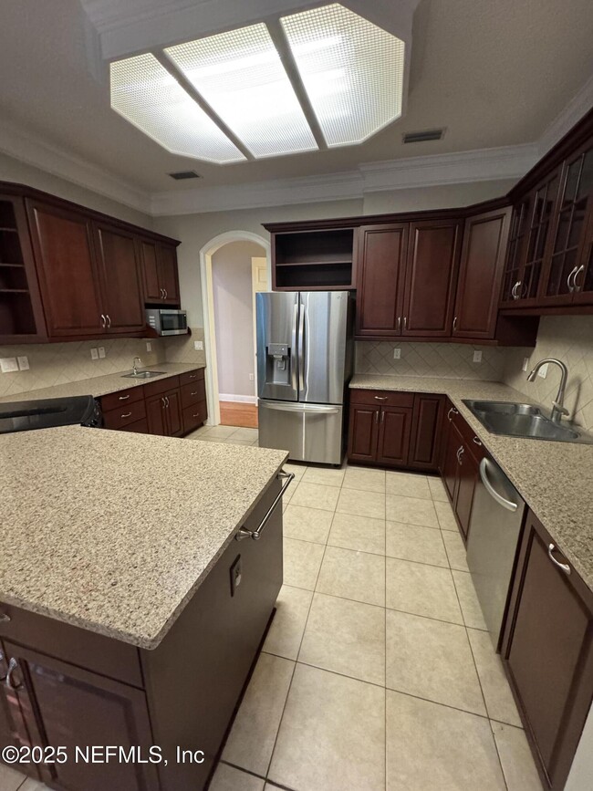 Building Photo - 2580 Heather Oaks Ct