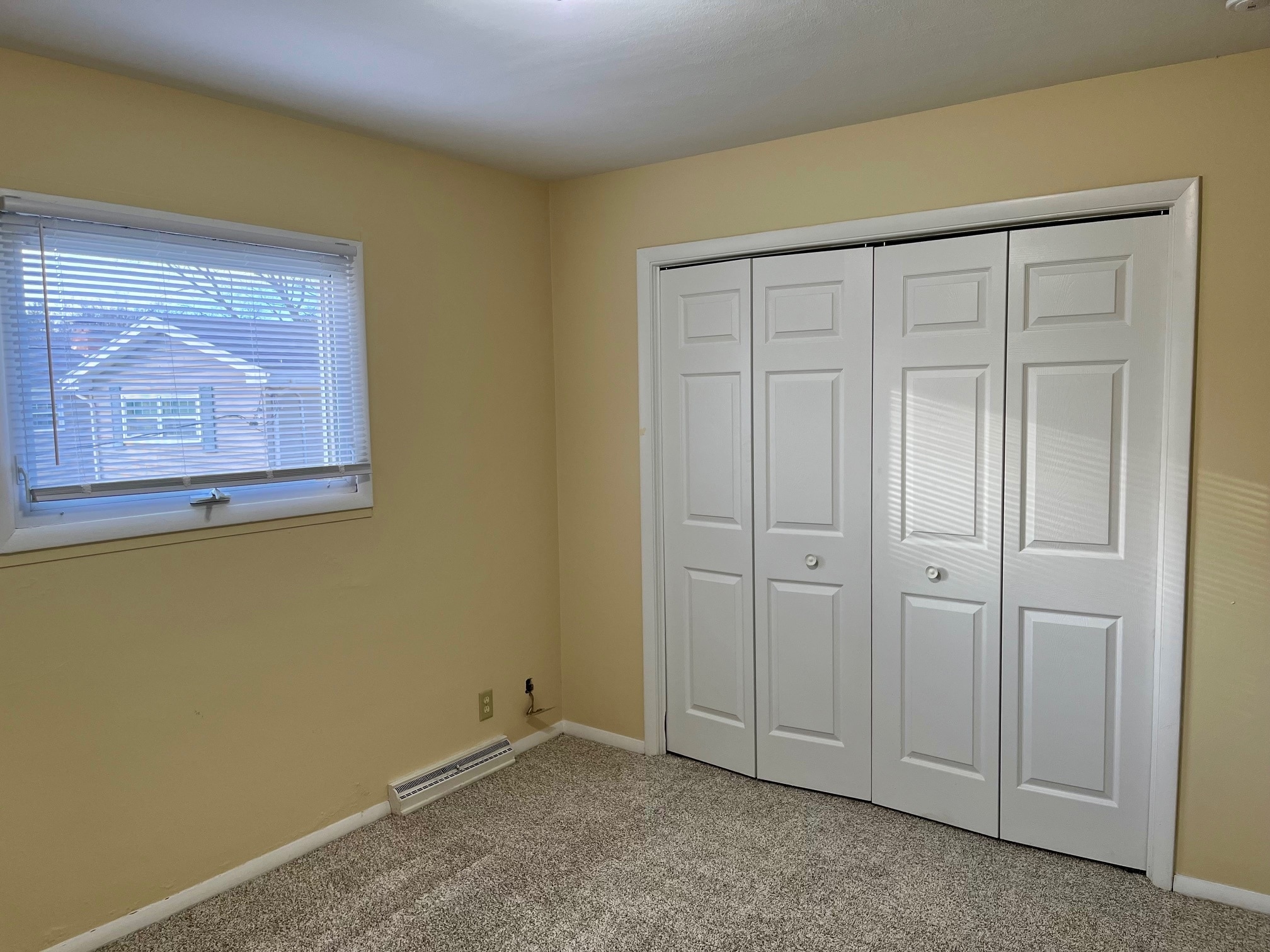 Building Photo - 221 Eisenhower Dr