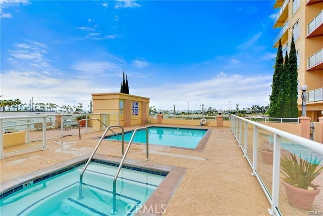 Building Photo - 488 E Ocean Blvd