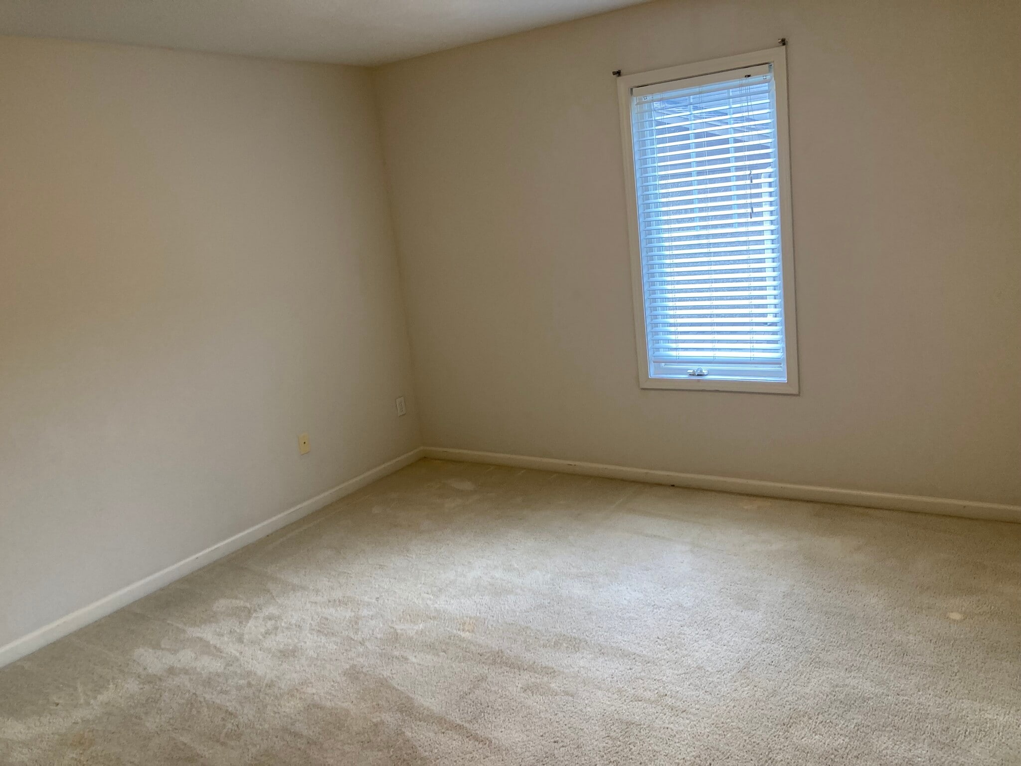 Upstairs Bedroom with Walk-in Closet - 258 N Ferrel St