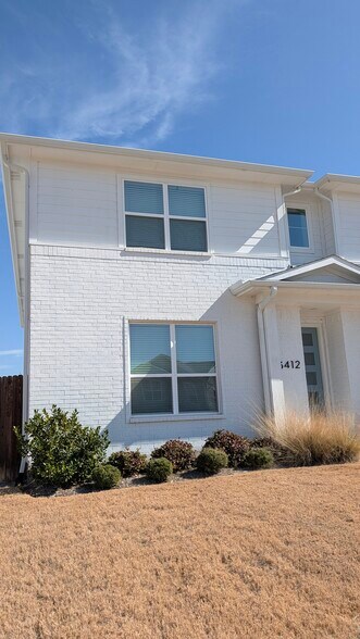 Building Photo - 3412 Vista Highlands Ln