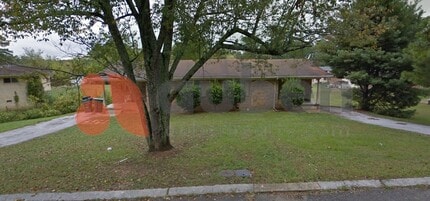 Building Photo - 2 bed duplex off Bonny Oaks - Housing Vouc...