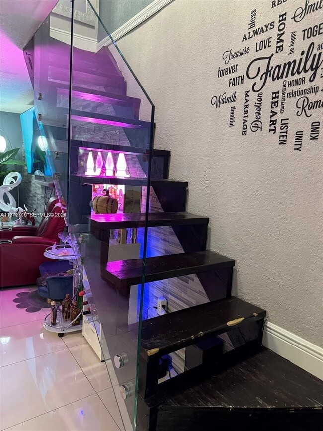 Building Photo - 3870 W 8th Ln