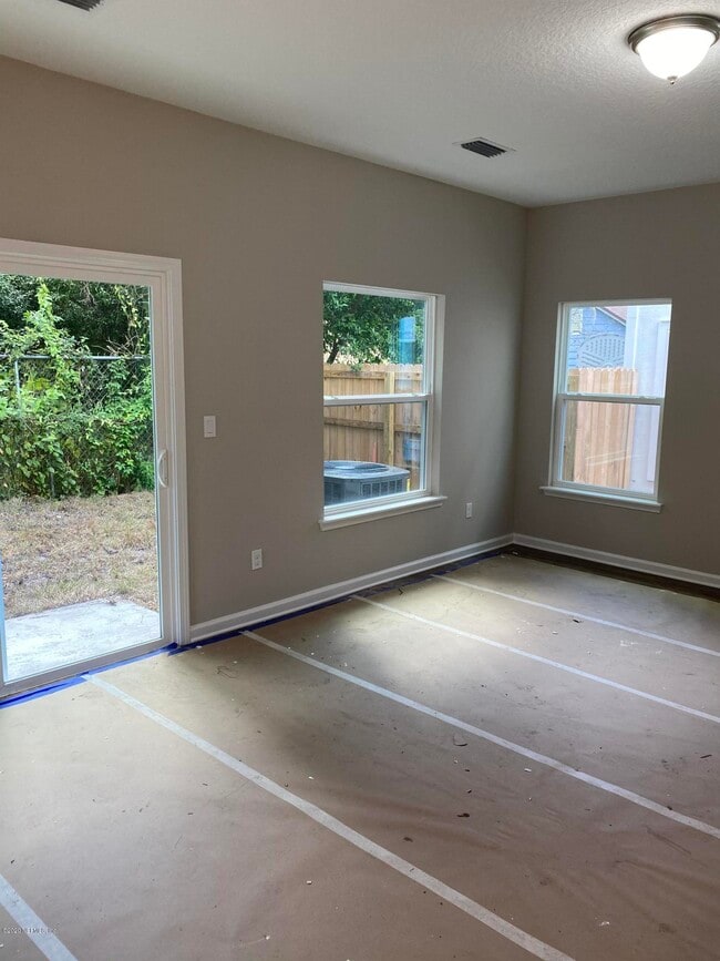 Building Photo - 2312 Wooddale St