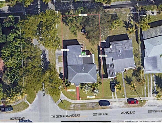 Building Photo - 385 NW 129th St