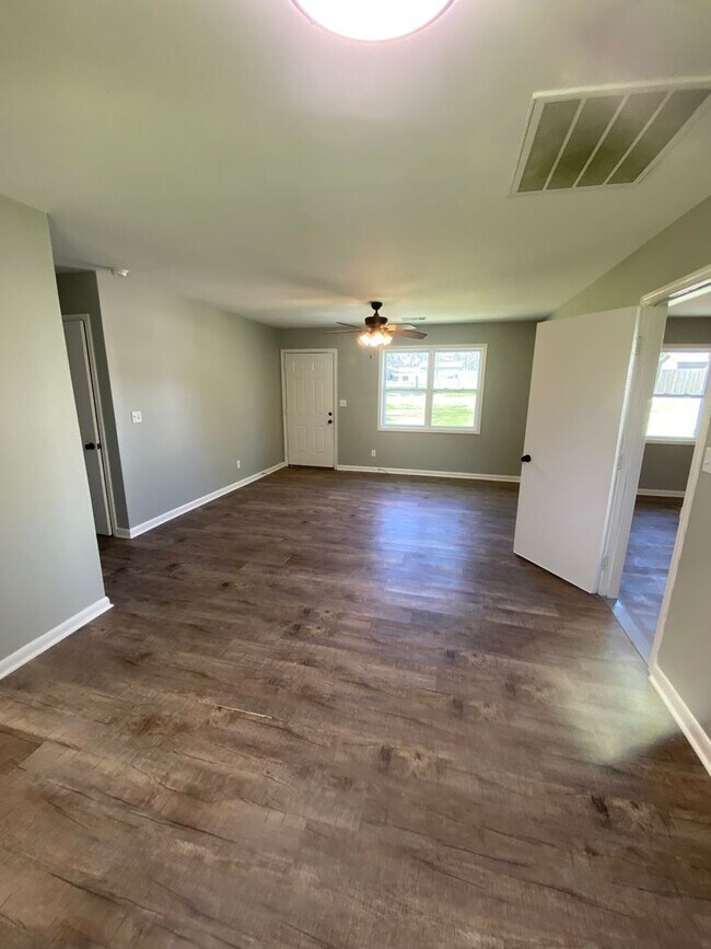 Building Photo - Rental Home in Grant, AL!