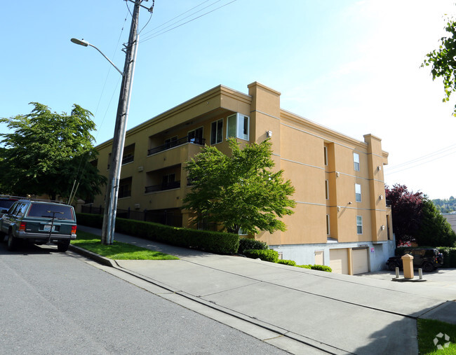 Building Photo - Lyons Gate Apartments