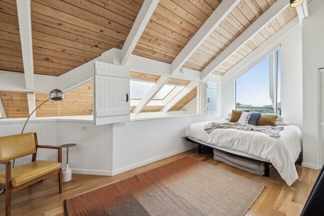 Building Photo - 85 Ridge Rd