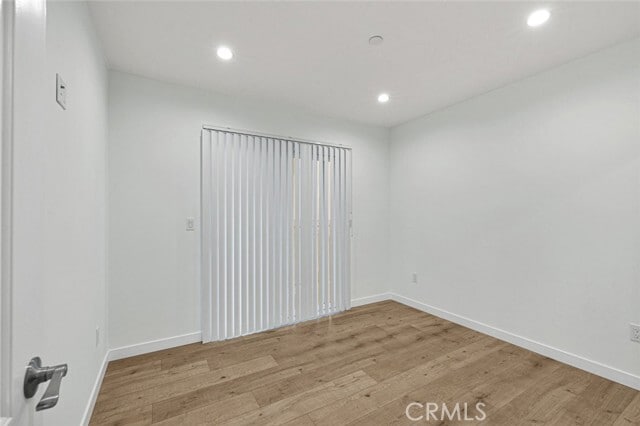 Building Photo - 569 E Cypress Ave