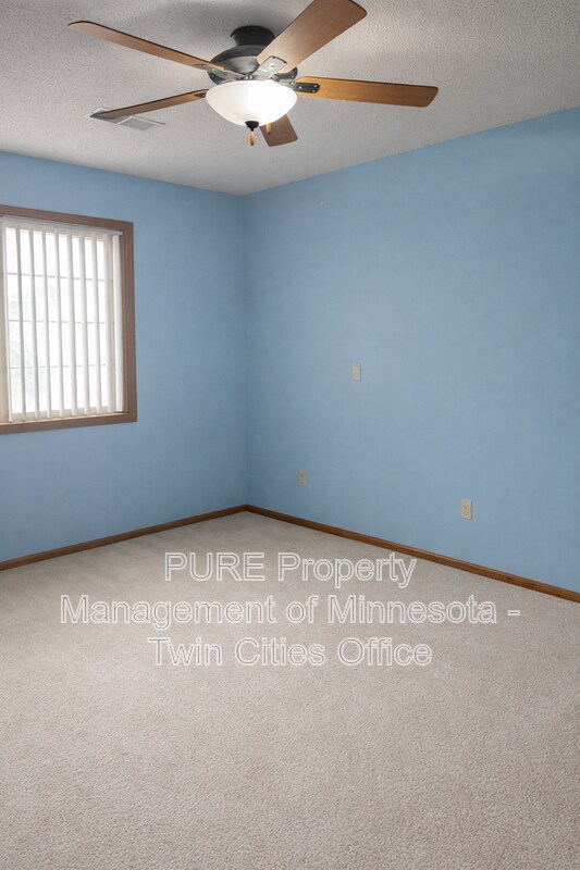 Building Photo - 1117 Pecks Woods Dr