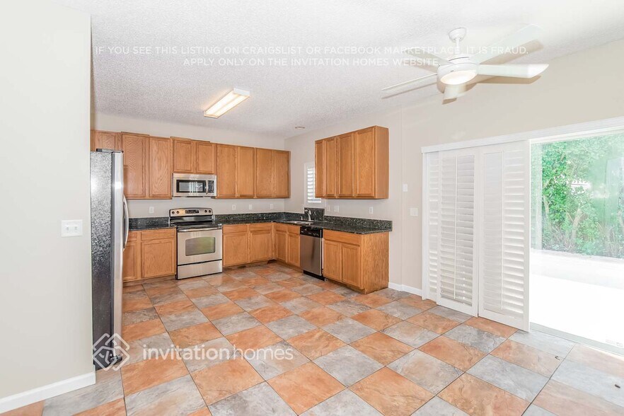 Building Photo - 12162 Autumn Sunrise Dr