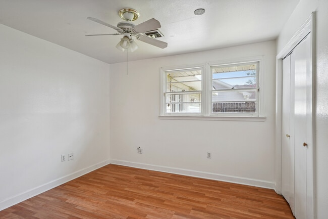 Building Photo - 9441 Sharla Dr