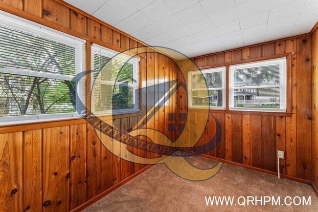 Building Photo - Available Now in Fenton!!!