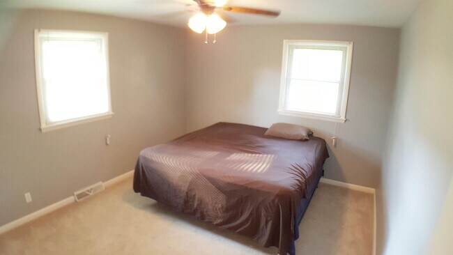 Building Photo - 521 Aurelia Lynn Dr