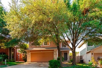 Building Photo - 15224 Sarah's Creek Dr