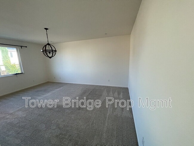 Building Photo - 5508 Copper Sunset Way