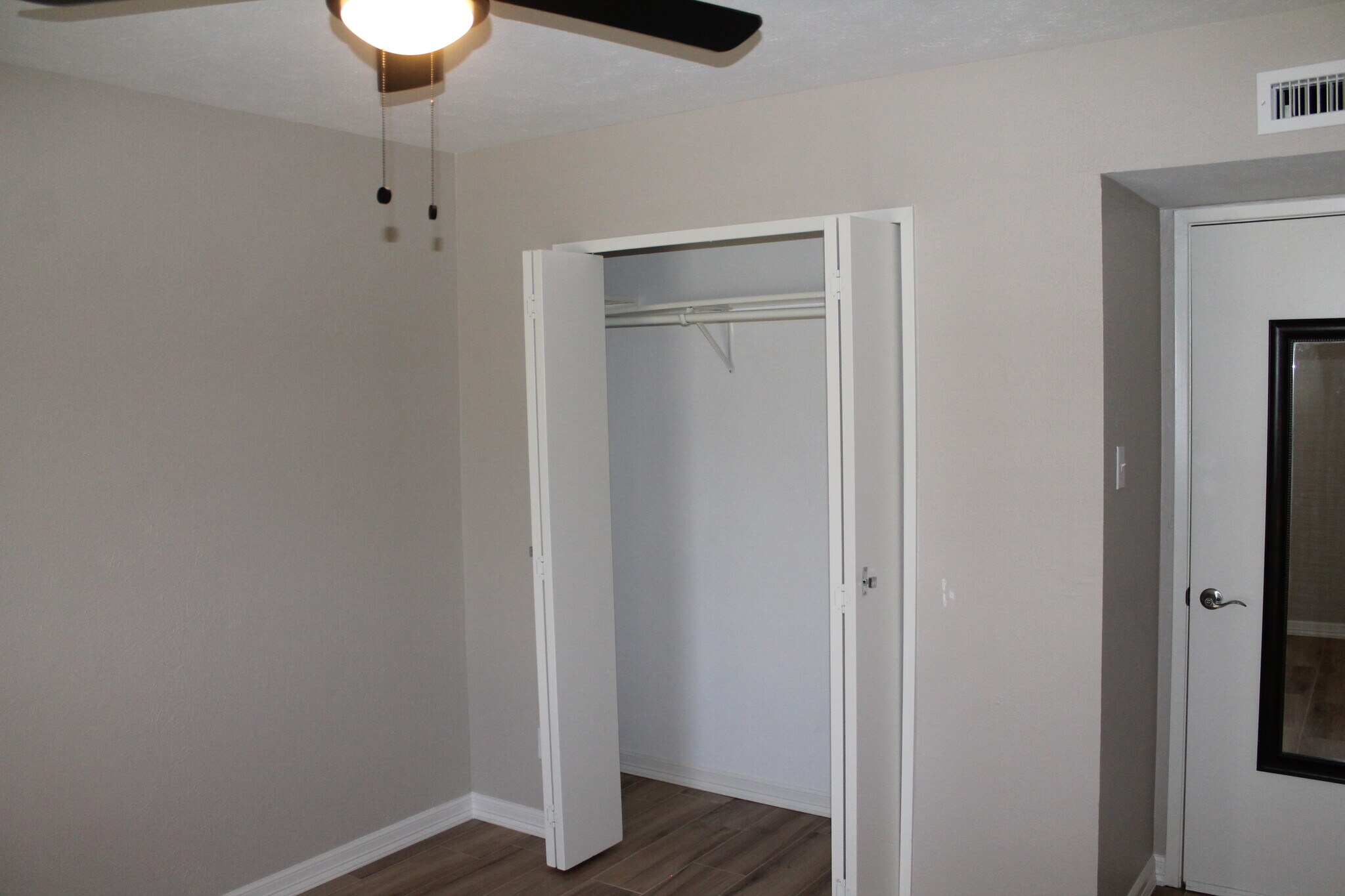 Building Photo - 4208 Arbor Dr