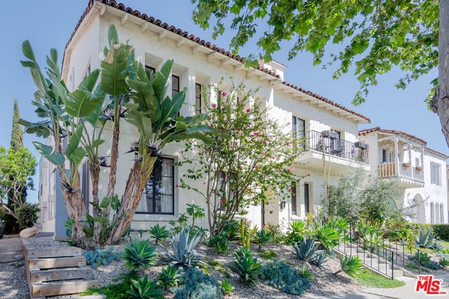 Building Photo - 900 Orange Grv Ave