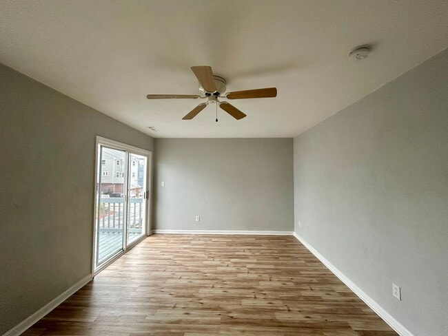 Building Photo - 1420 W Ocean View Ave