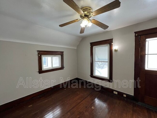 Building Photo - 4296 E 114th St