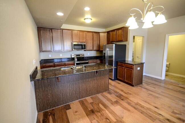 Building Photo - 3836 Manhattan Ave