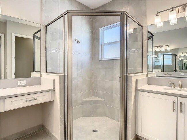 Building Photo - 4861 Sevilla Shores Dr