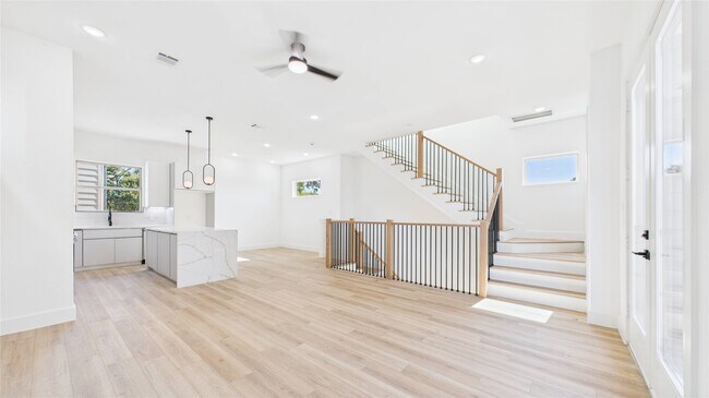 Building Photo - 5316 Terry St