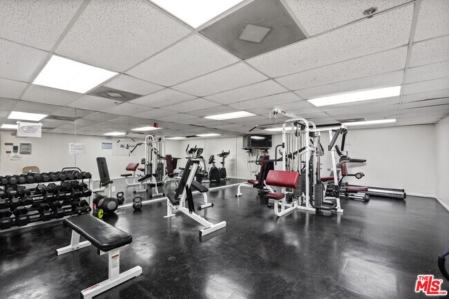 Building Photo - 4501 Cedros Ave