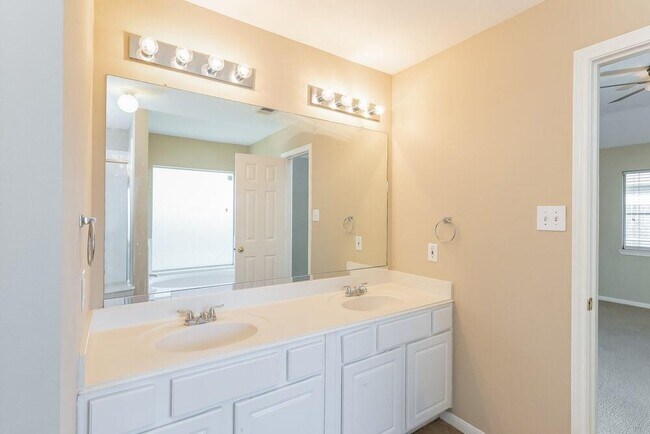 Building Photo - 1226 Peacham Ct