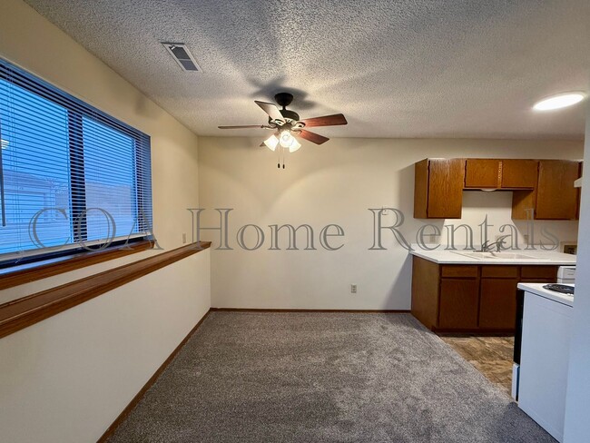 Building Photo - West Side Townhome