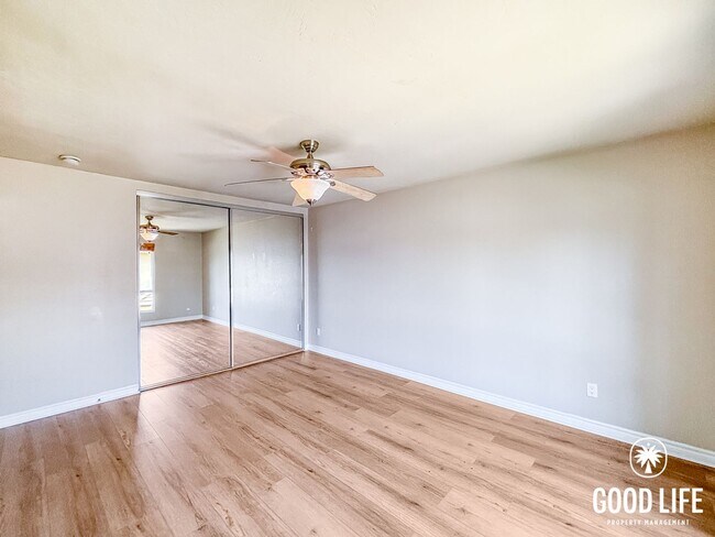 Building Photo - SD: Charming 2BD/1BA 2nd Floor Condo in El Cajon W/ A/C Unit, W/D, & 2 Reserved Parking Spots!