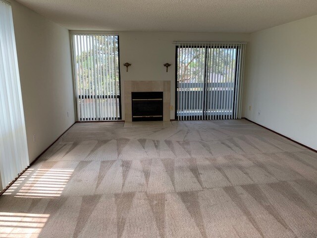 Building Photo - 1131 Compass Ln
