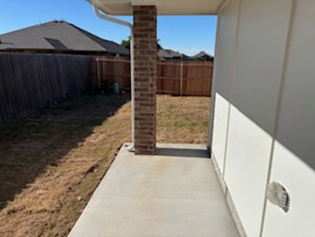 Building Photo - Beautiful New Home!